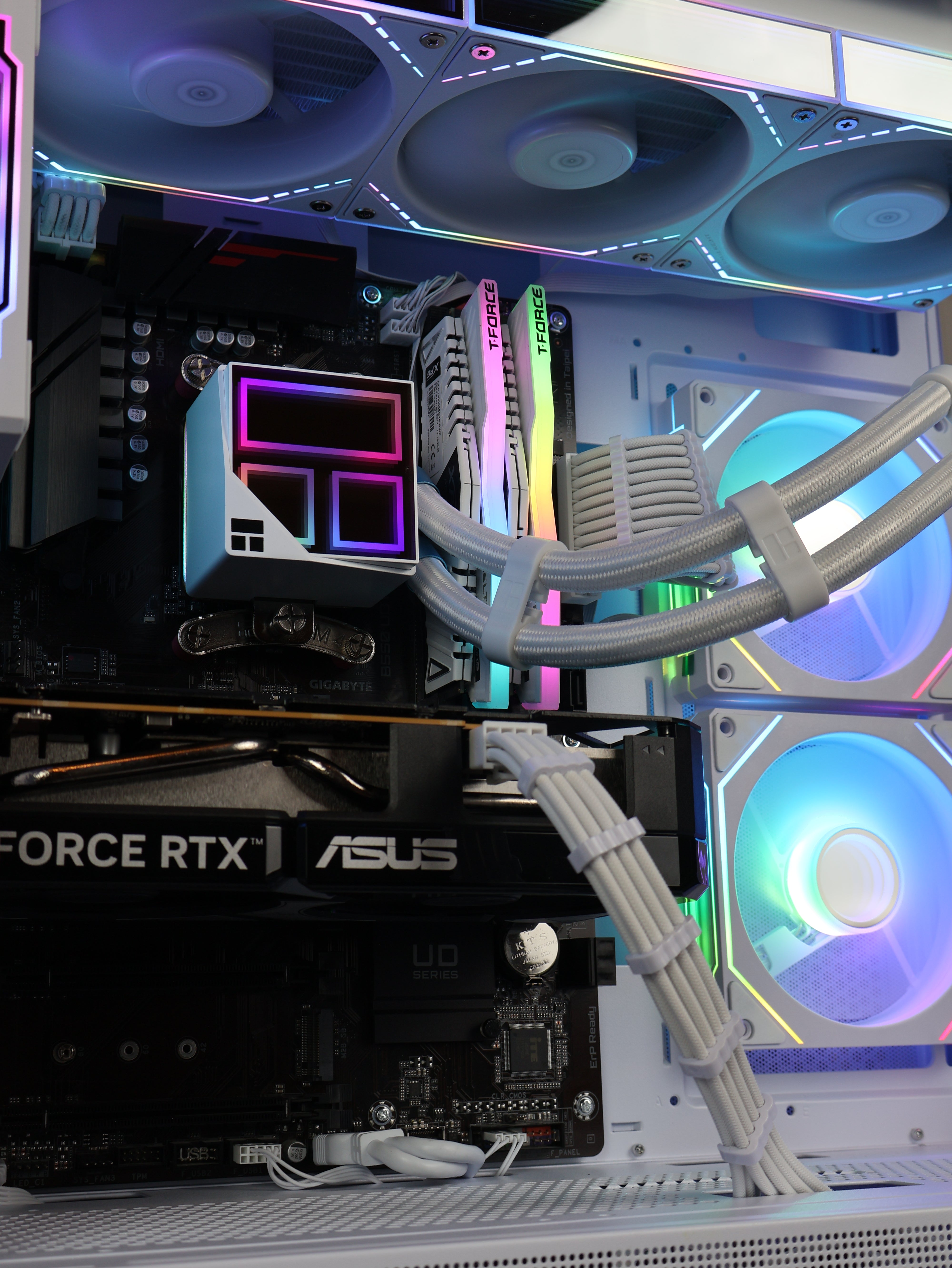 Trance | Ryzen 7 5700X/RTX 5060 8GB Gaming PC