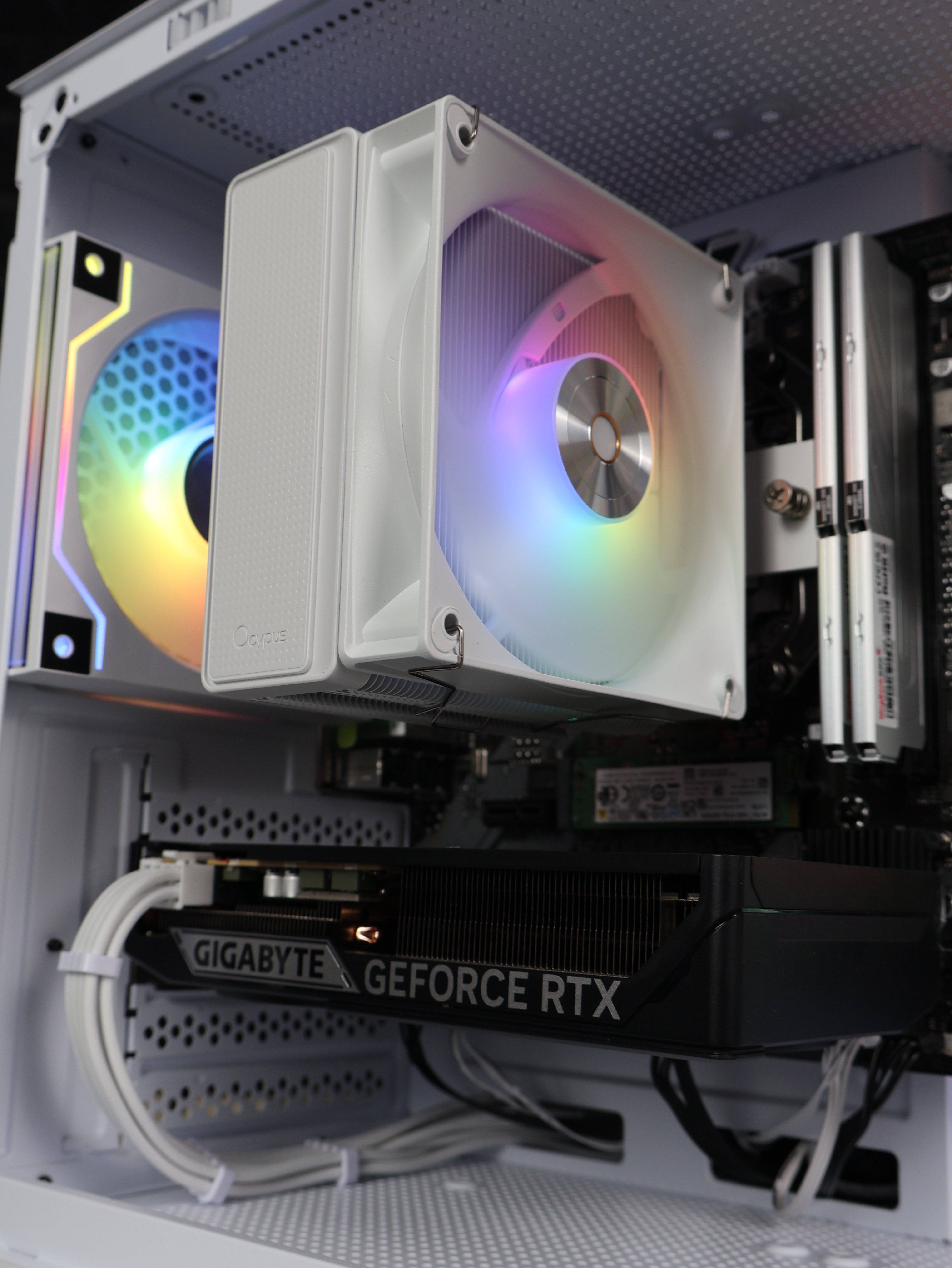 Tipsy | Ryzen 5 7600X/RTX 5060 8GB Gaming PC