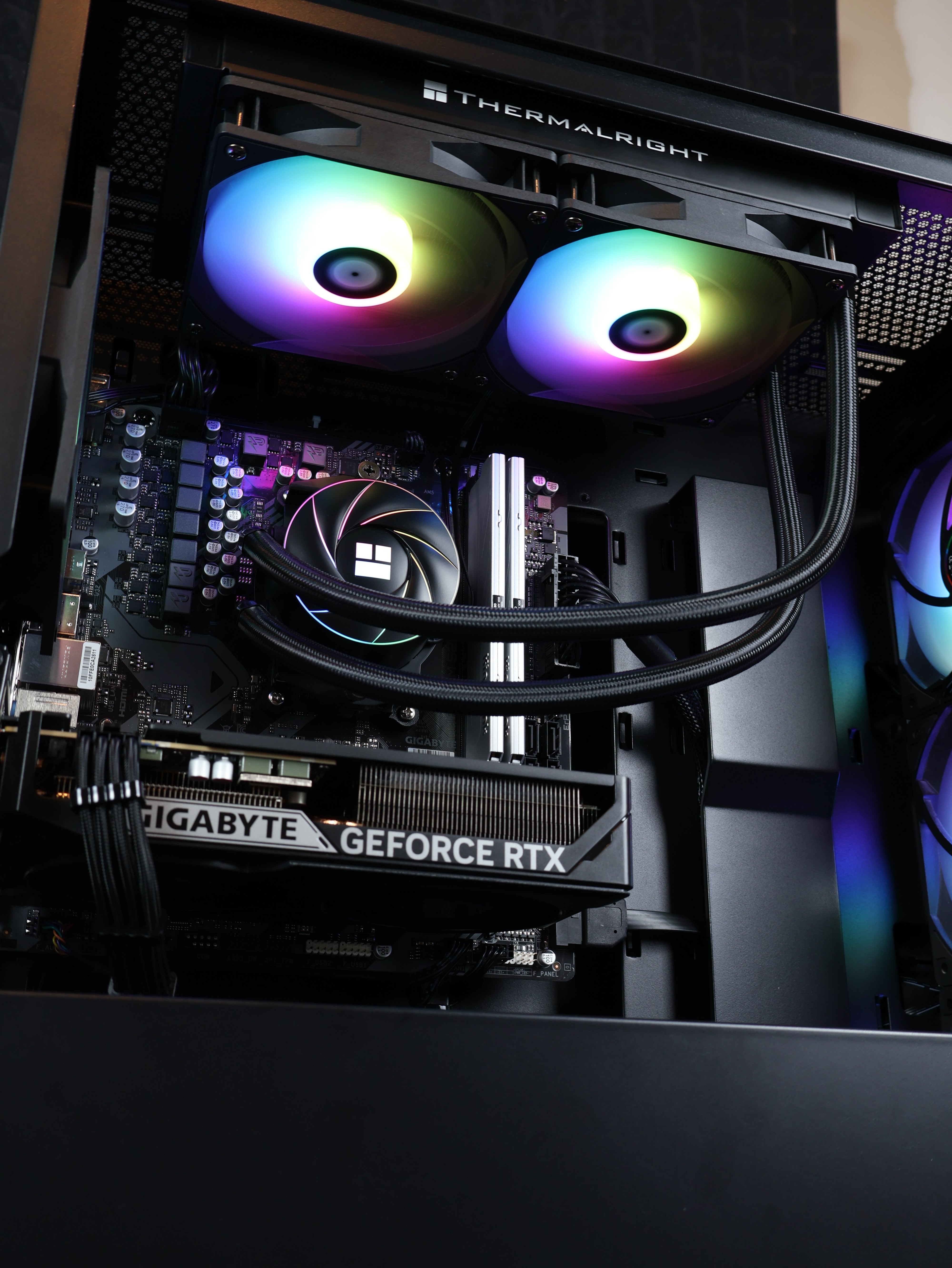 TSR | Ryzen 5 7600X/RTX 5060 8 GB Gaming PC