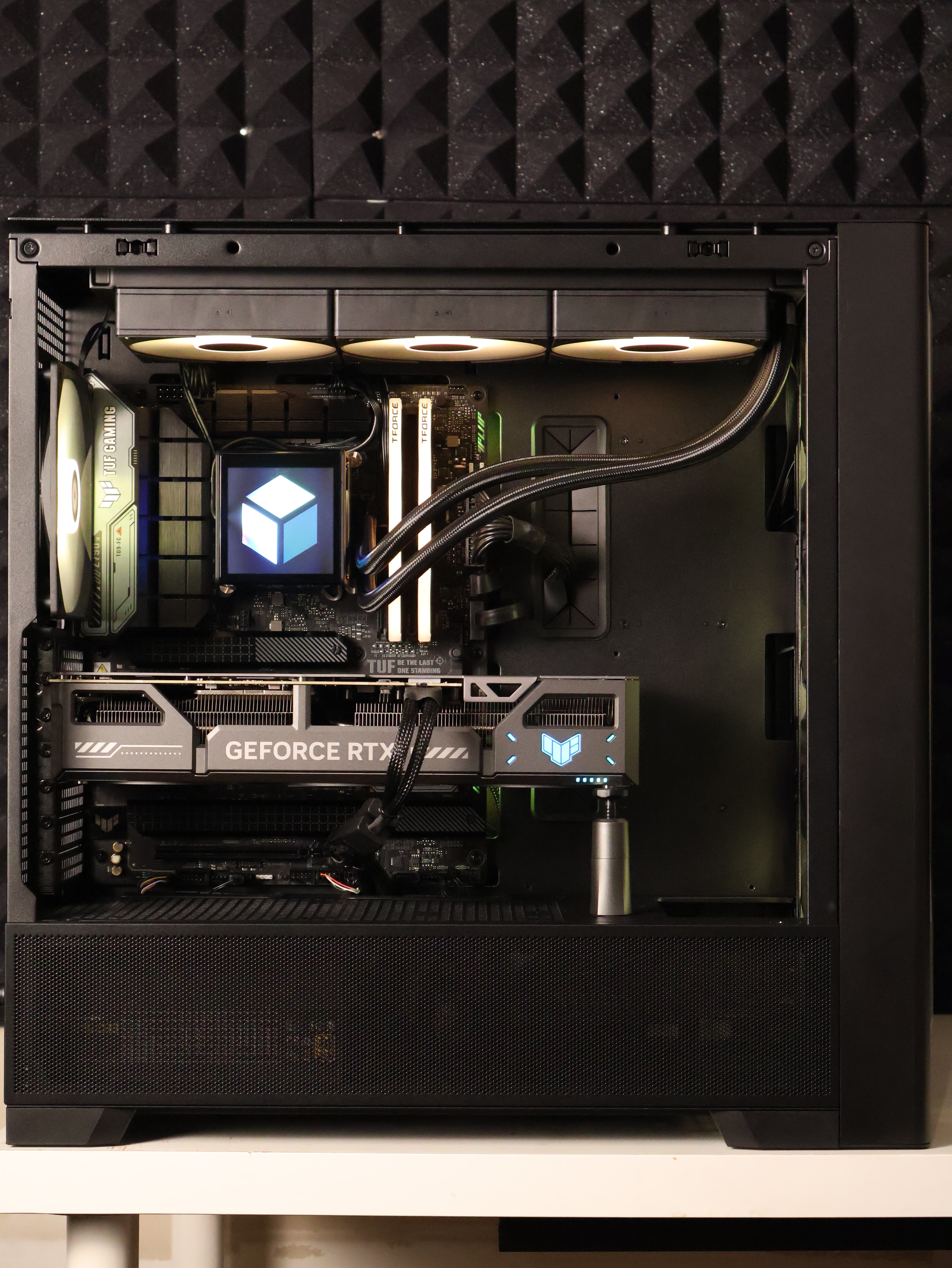 Triton | Intel Core i9 12900K/RTX 5070 12GB Gaming PC