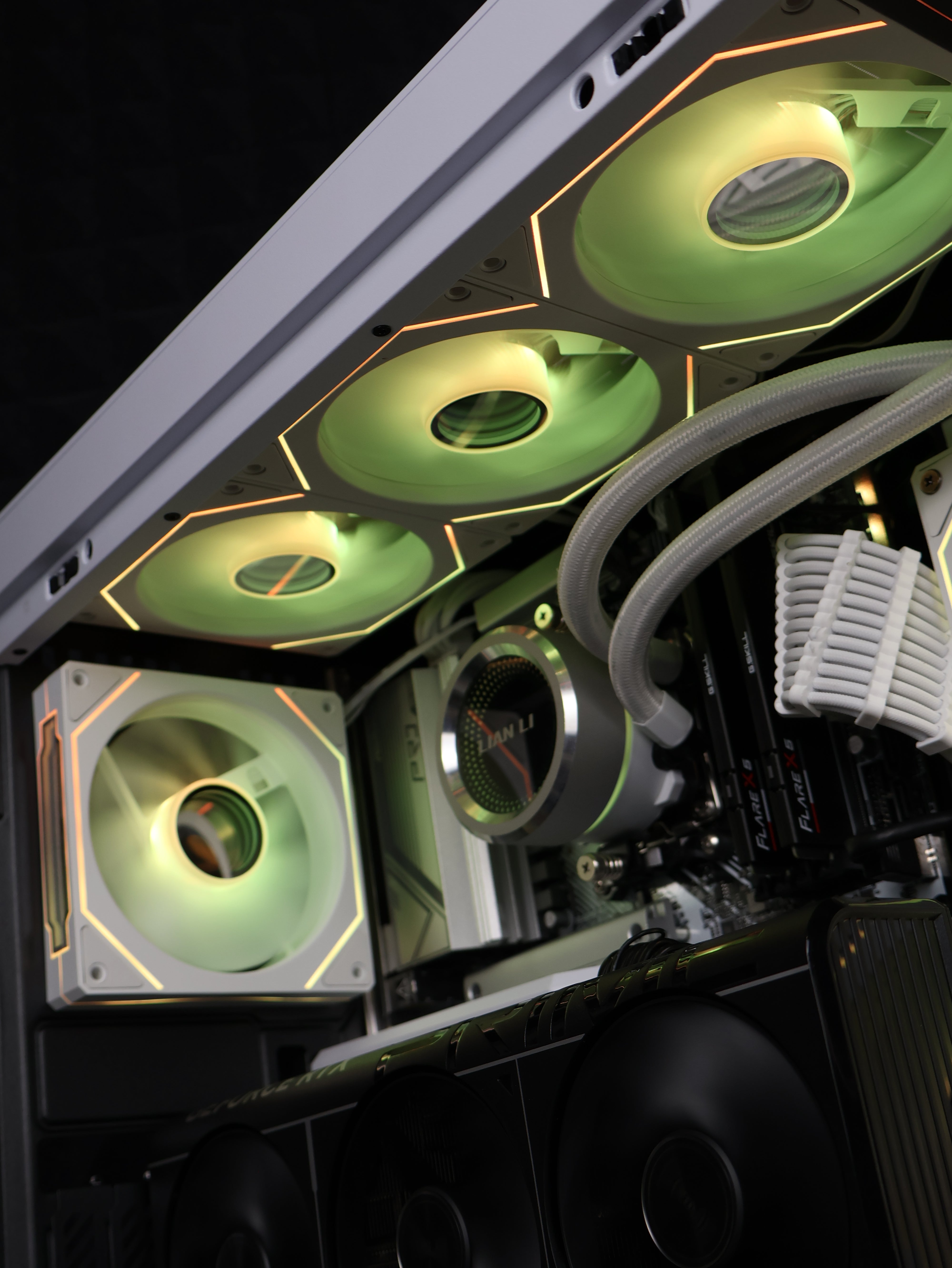 Tencent | Ryzen 7 7800X3D/RTX 5080 16GB Gaming PC