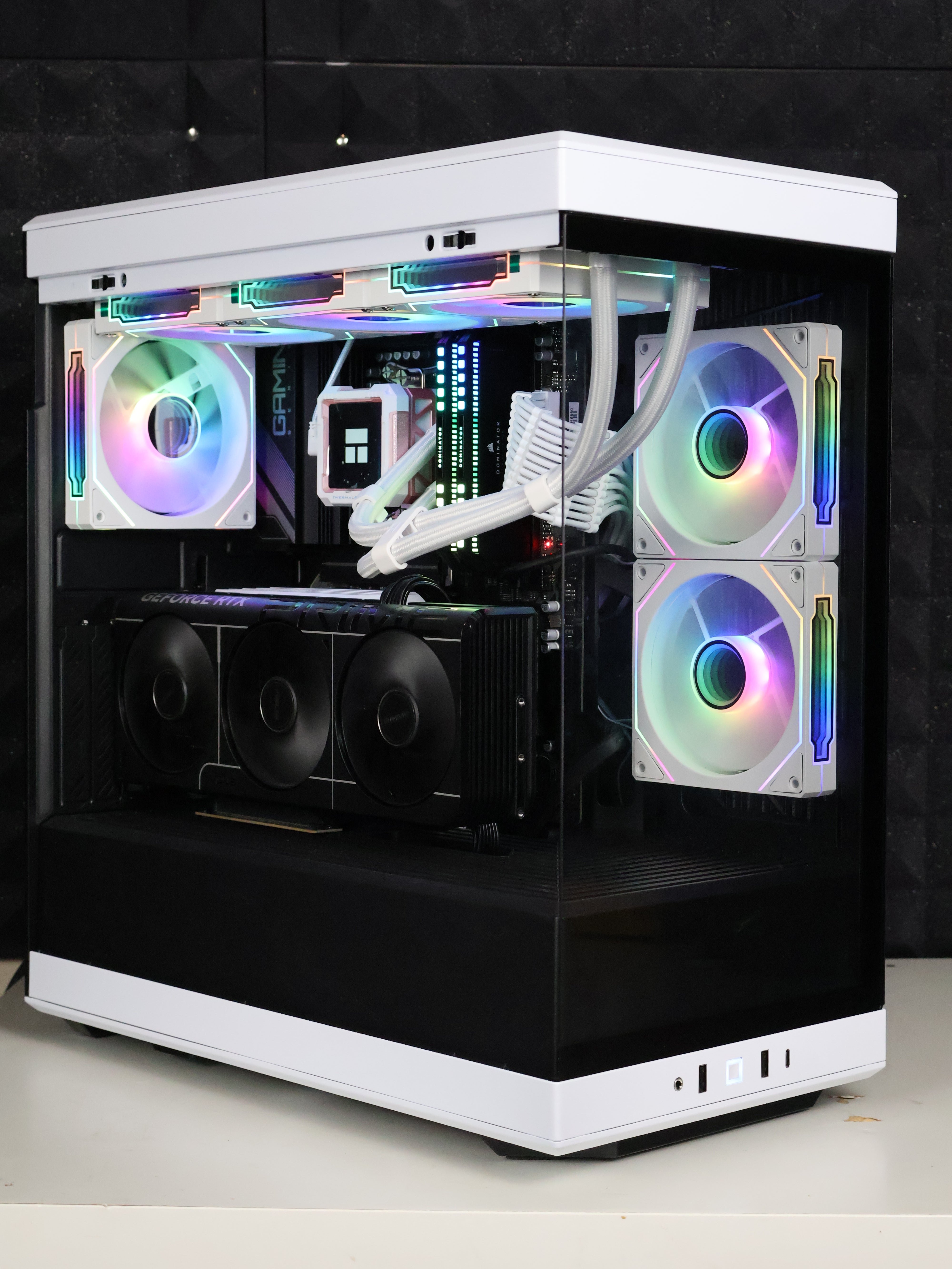 Throne (Ryzen 7 9800X3D/RTX 5080 16GB)